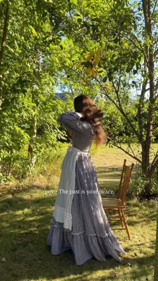 Victorian Christmas Holiday Brocade Ball Gown Queen Elizabeth I